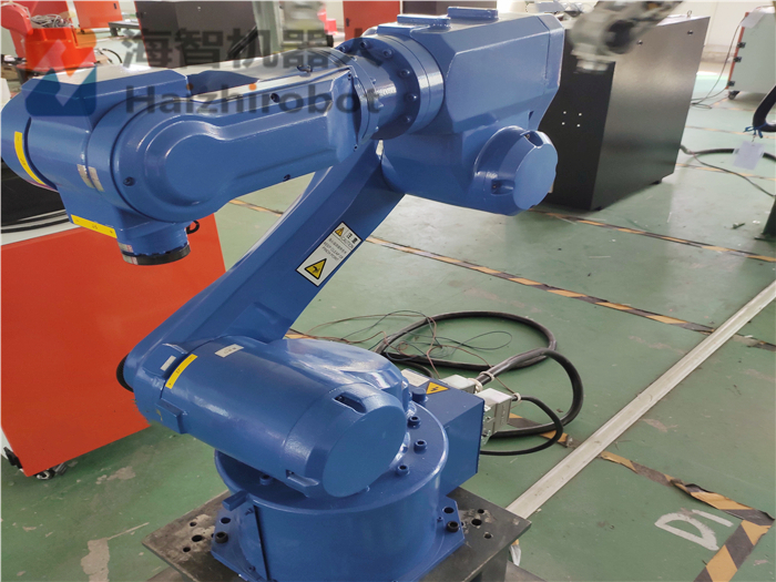 工厂机器人代替人工-是不是可以全部完成！