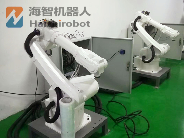 东莞工业机器人编程培训-一人一台机器人设备操作！(图3)