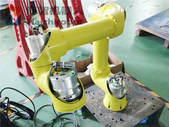 工业机器人机械手臂作用和发展