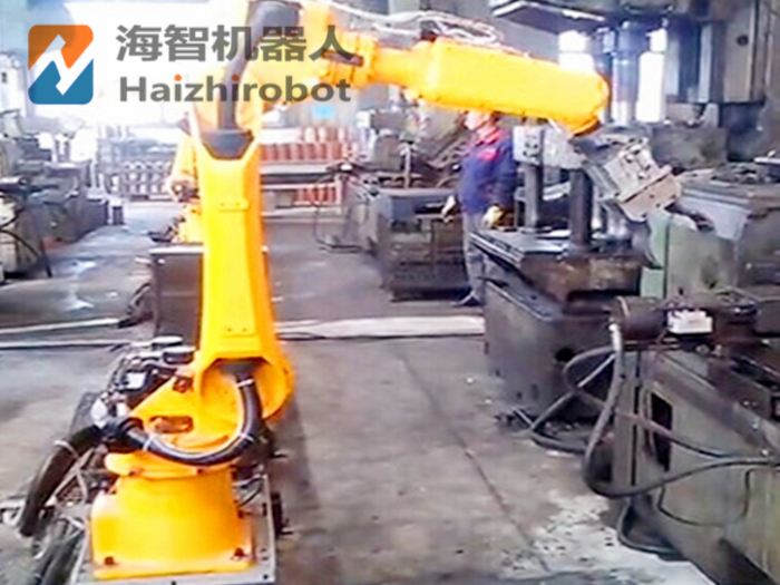 数控机床加工中多种类机床机器人联机生产线